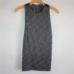 Lululemon Women's Racerback Tank w/ Built-in Black Bra Activewear Top Size 4